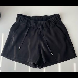 stroll at sundown mid-rise short 3”